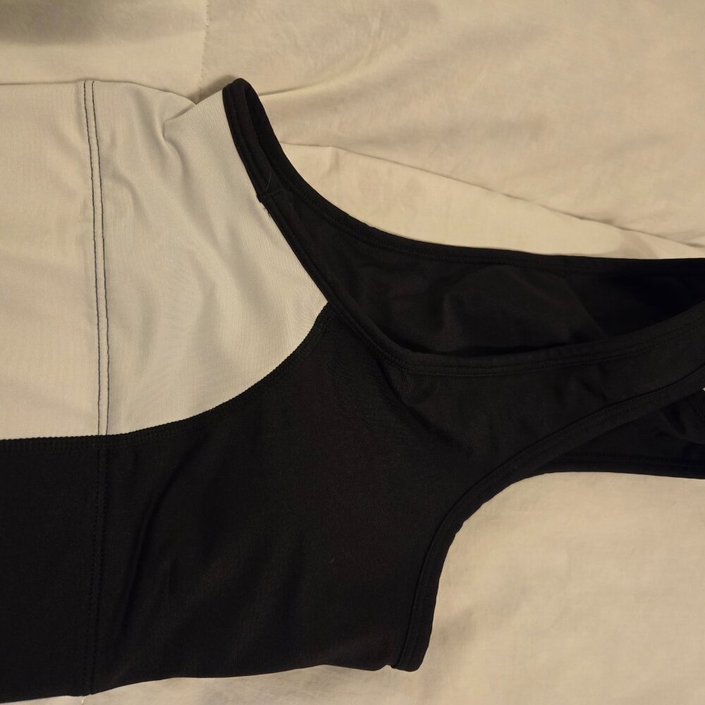 Fabletics Sports Bra - Picture 5 of 5